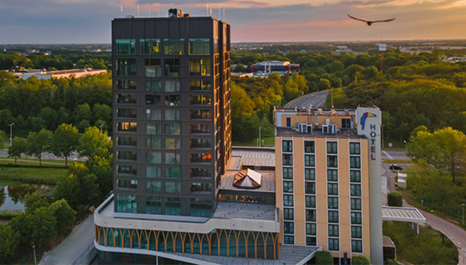 Penthouse Noord met Jacuzzi en dubbele regendouche